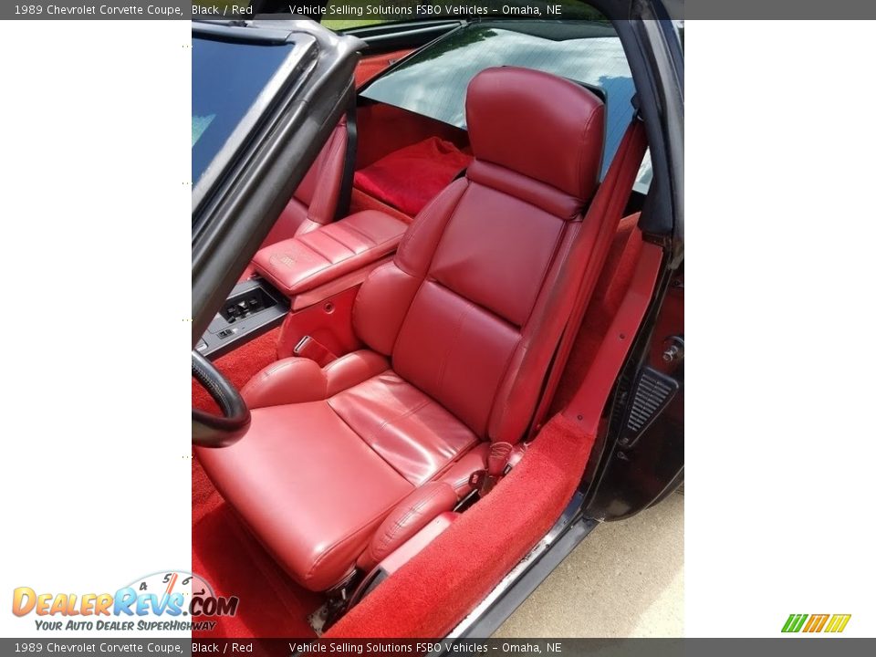 1989 Chevrolet Corvette Coupe Black / Red Photo #2