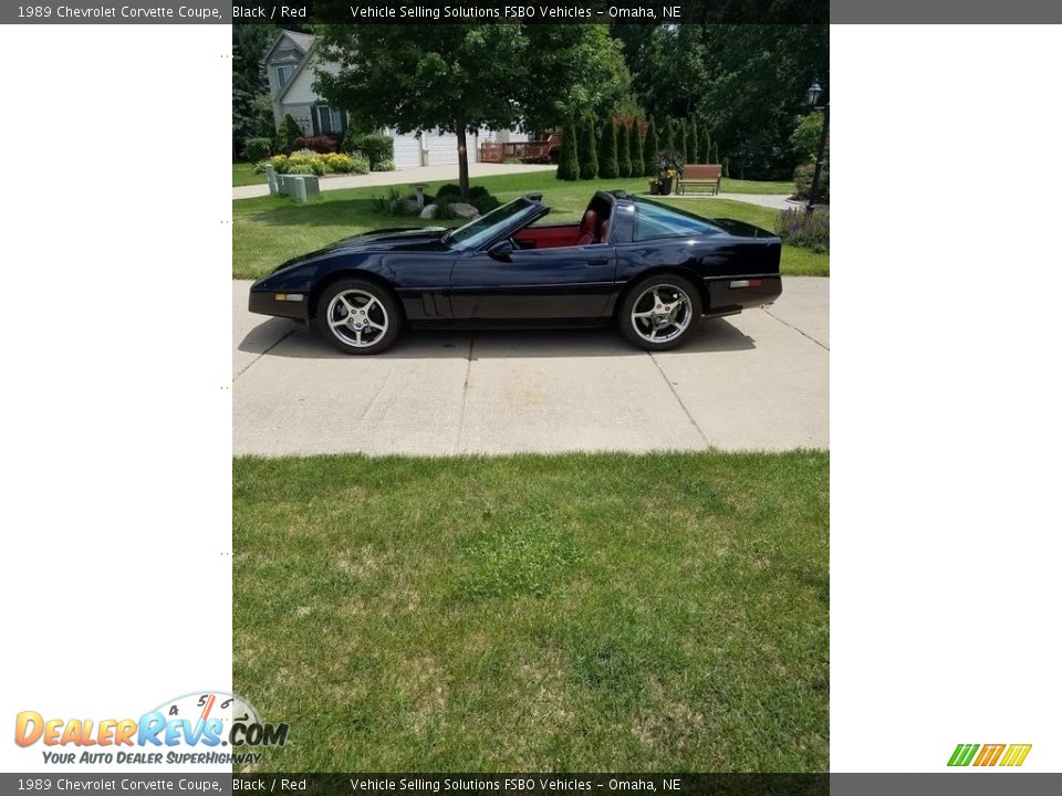 1989 Chevrolet Corvette Coupe Black / Red Photo #5