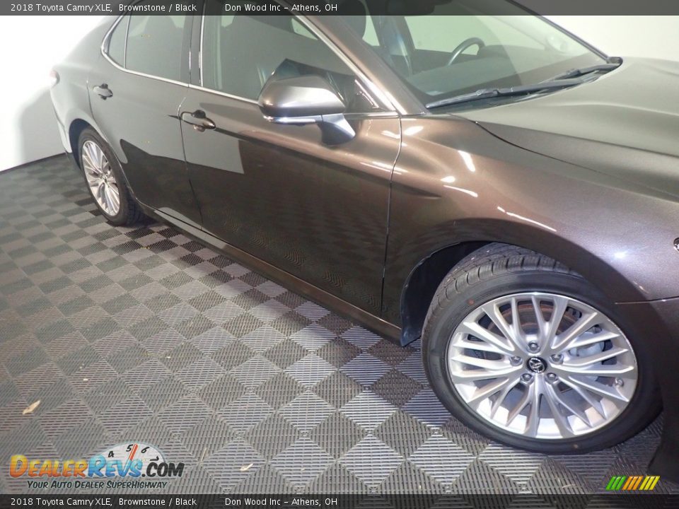 2018 Toyota Camry XLE Brownstone / Black Photo #6