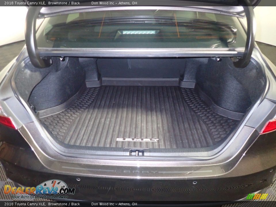 2018 Toyota Camry XLE Brownstone / Black Photo #17