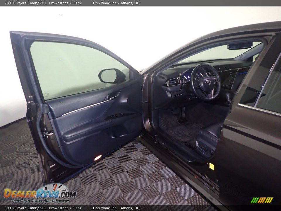 2018 Toyota Camry XLE Brownstone / Black Photo #22