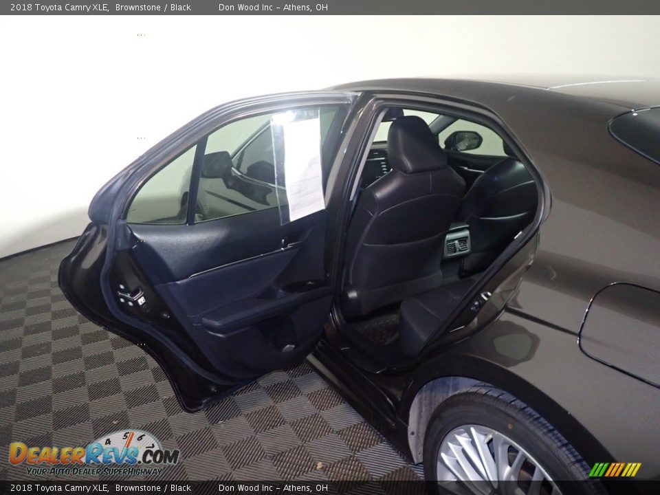 2018 Toyota Camry XLE Brownstone / Black Photo #36