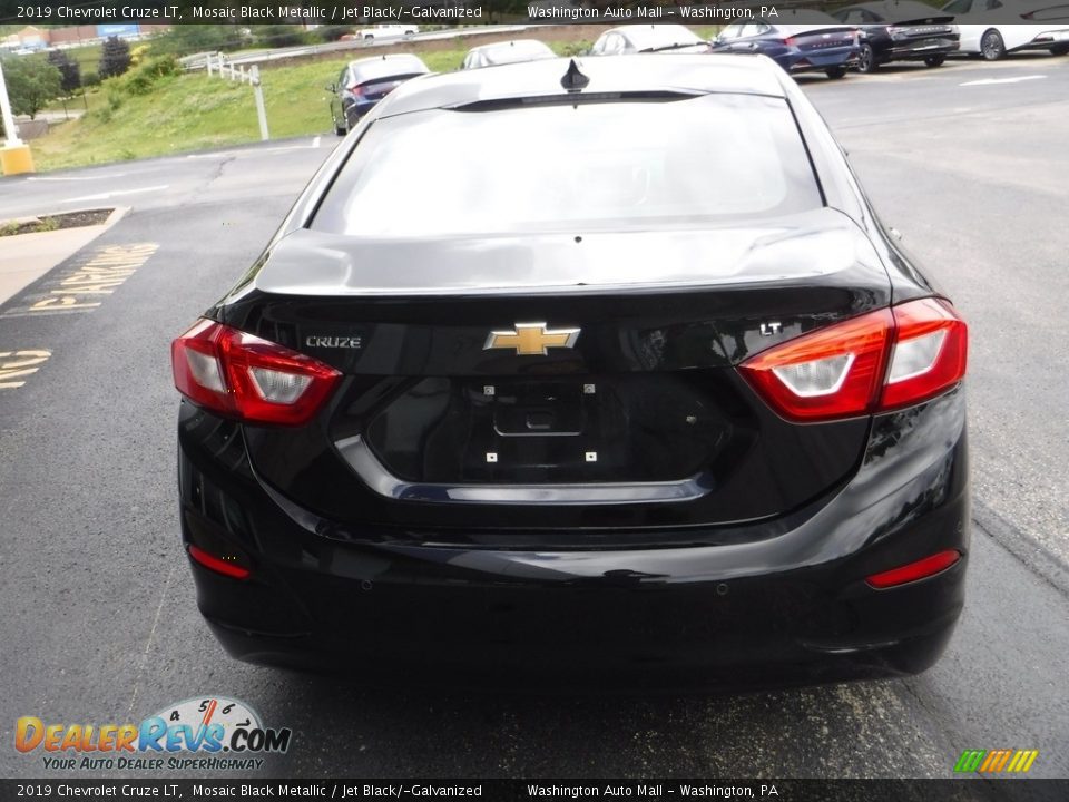 2019 Chevrolet Cruze LT Mosaic Black Metallic / Jet Black/­Galvanized Photo #8