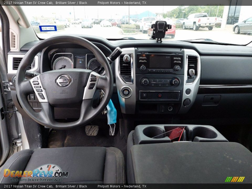 Dashboard of 2017 Nissan Titan SV Crew Cab Photo #11