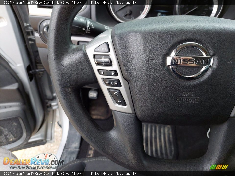 2017 Nissan Titan SV Crew Cab Brilliant Silver / Black Photo #16