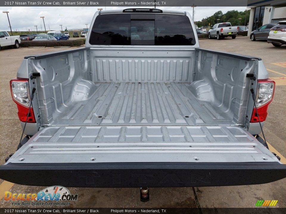 2017 Nissan Titan SV Crew Cab Brilliant Silver / Black Photo #24