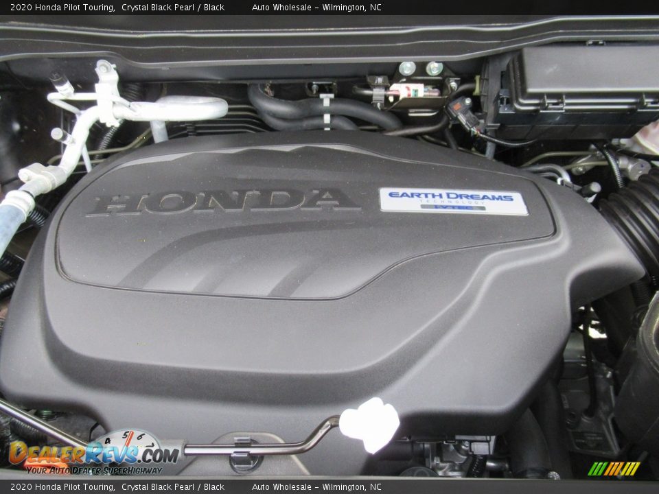 2020 Honda Pilot Touring Crystal Black Pearl / Black Photo #6