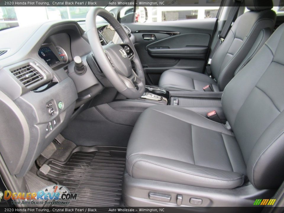 2020 Honda Pilot Touring Crystal Black Pearl / Black Photo #10
