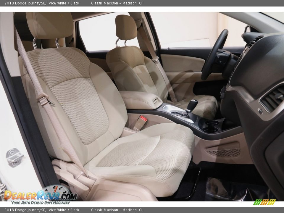 2018 Dodge Journey SE Vice White / Black Photo #12