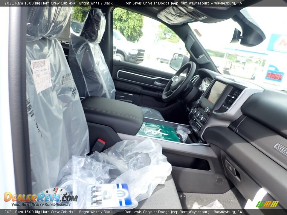 2021 Ram 1500 Big Horn Crew Cab 4x4 Bright White / Black Photo #10