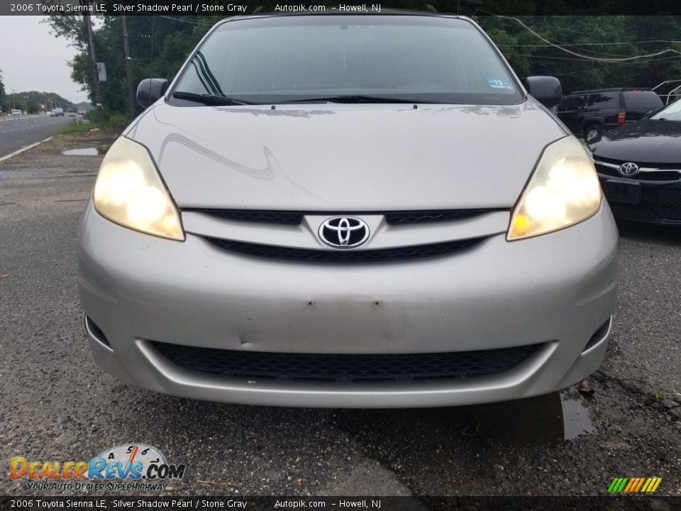 2006 Toyota Sienna LE Silver Shadow Pearl / Stone Gray Photo #10