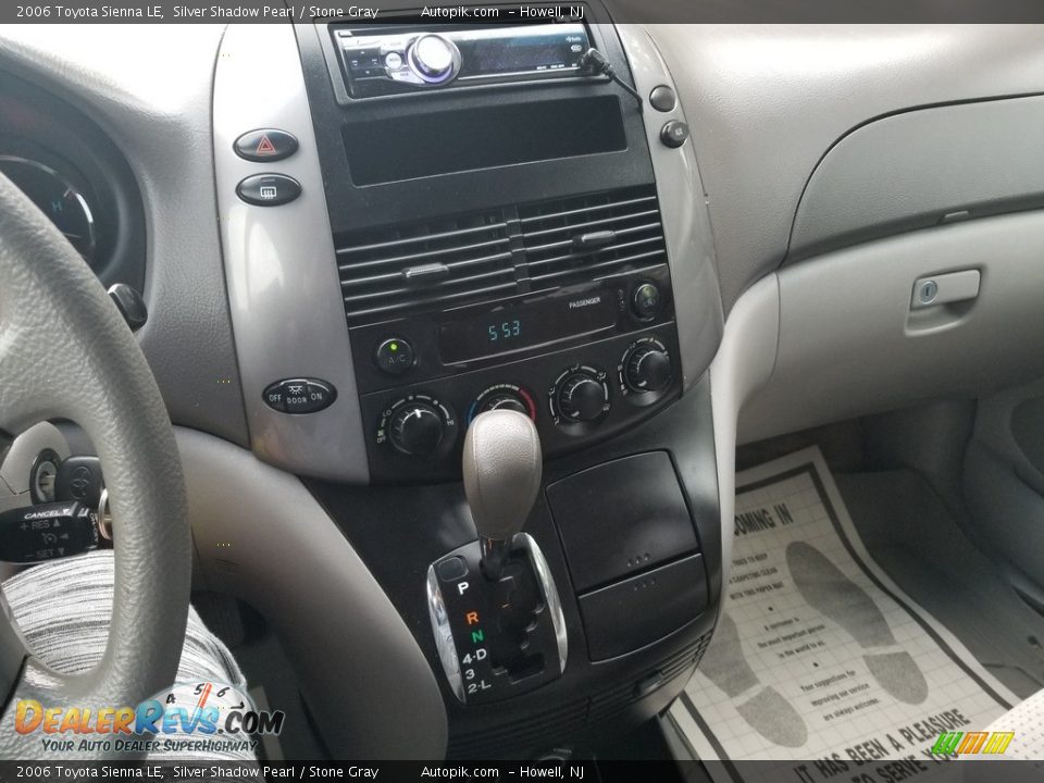 2006 Toyota Sienna LE Silver Shadow Pearl / Stone Gray Photo #14