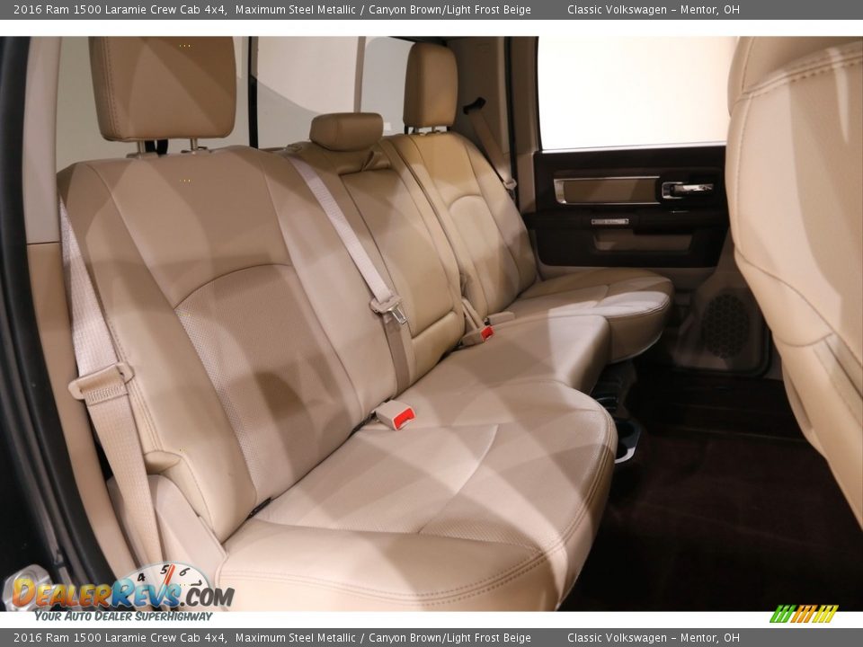 Rear Seat of 2016 Ram 1500 Laramie Crew Cab 4x4 Photo #16