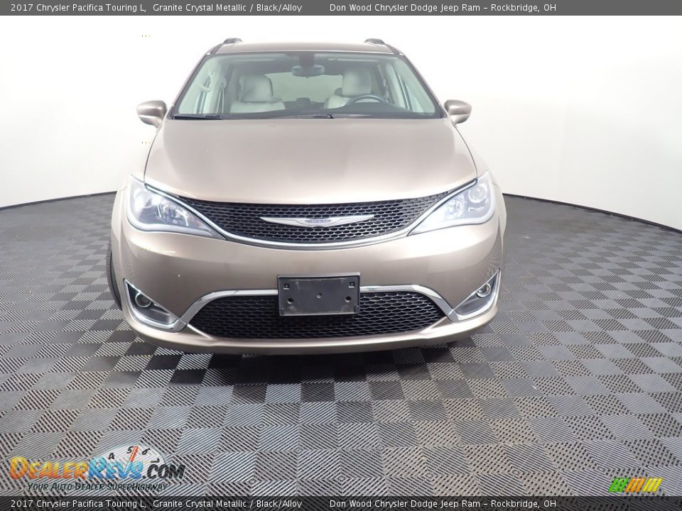 2017 Chrysler Pacifica Touring L Granite Crystal Metallic / Black/Alloy Photo #7