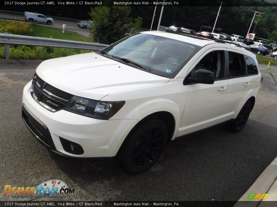 Front 3/4 View of 2017 Dodge Journey GT AWD Photo #12