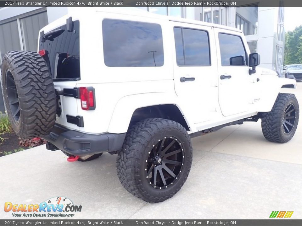 2017 Jeep Wrangler Unlimited Rubicon 4x4 Bright White / Black Photo #8