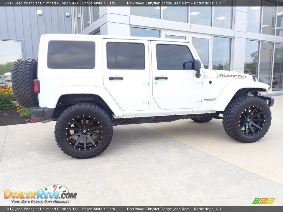 2017 Jeep Wrangler Unlimited Rubicon 4x4 Bright White / Black Photo #9