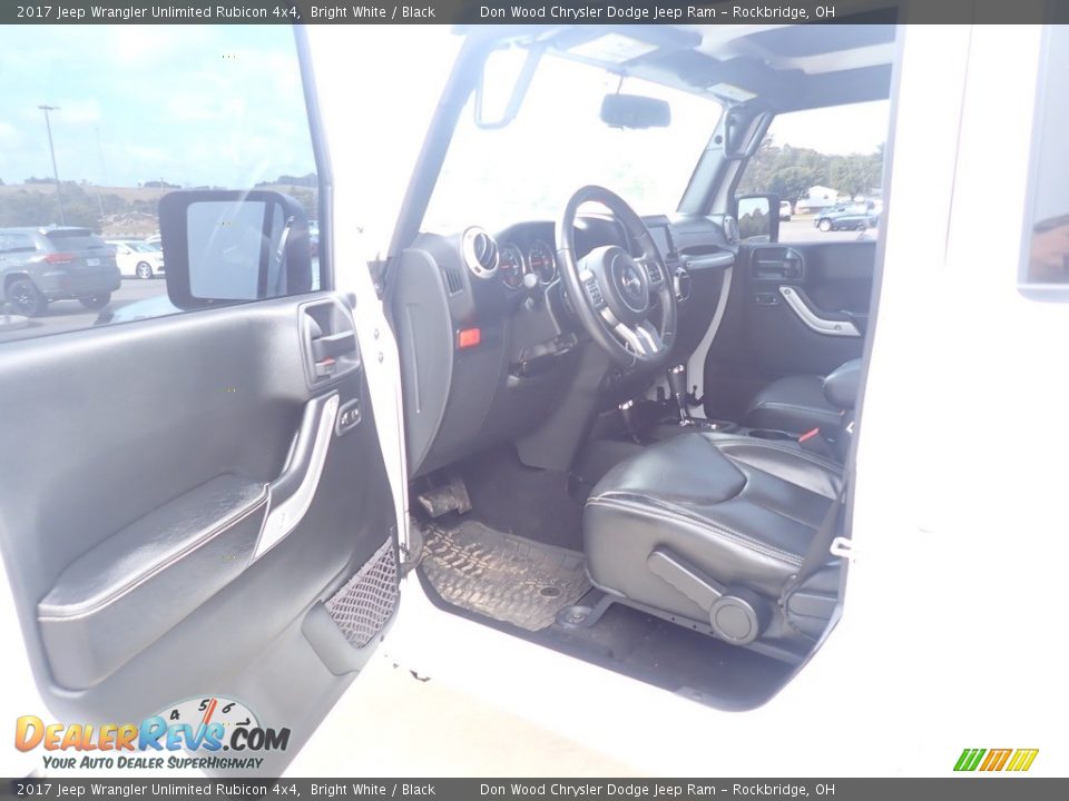 2017 Jeep Wrangler Unlimited Rubicon 4x4 Bright White / Black Photo #14