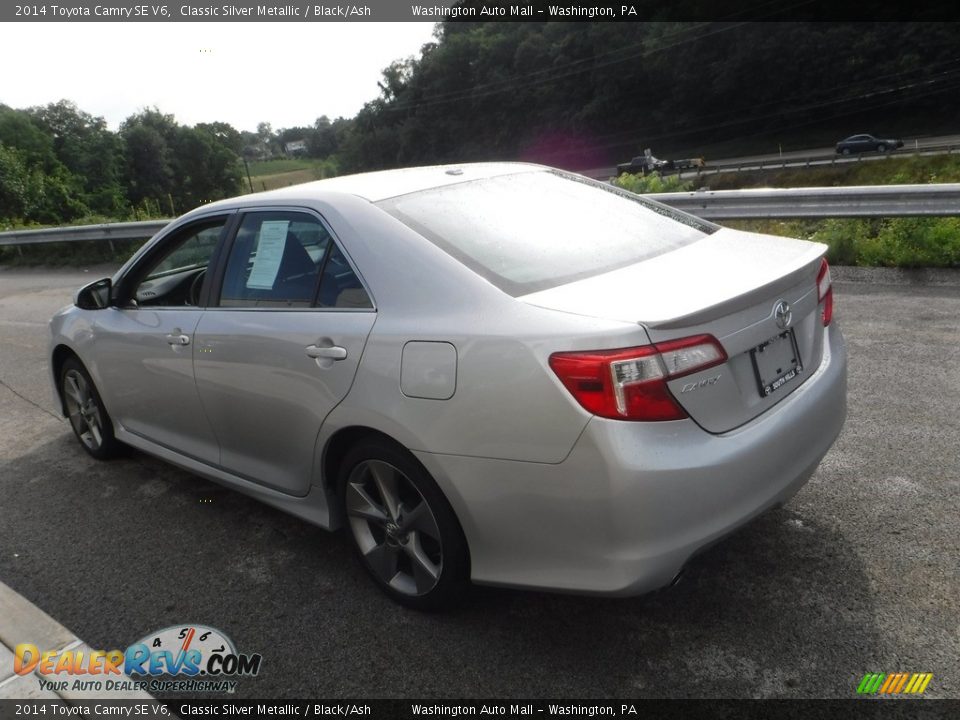 2014 Toyota Camry SE V6 Classic Silver Metallic / Black/Ash Photo #14