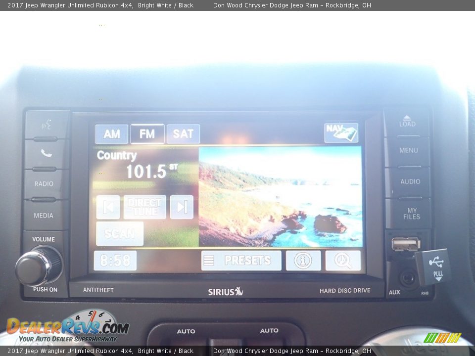 2017 Jeep Wrangler Unlimited Rubicon 4x4 Bright White / Black Photo #23