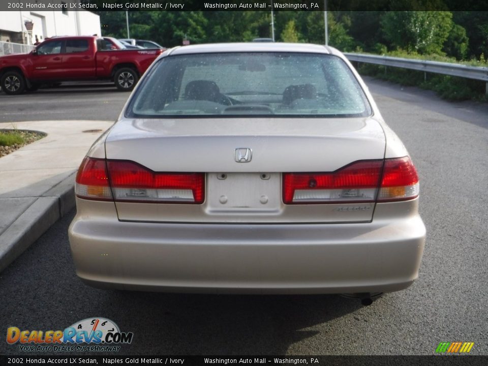 2002 Honda Accord LX Sedan Naples Gold Metallic / Ivory Photo #11