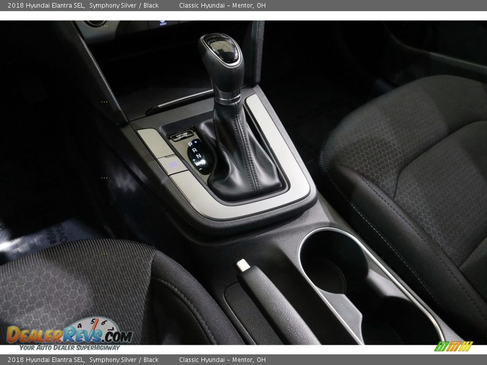 2018 Hyundai Elantra SEL Symphony Silver / Black Photo #12
