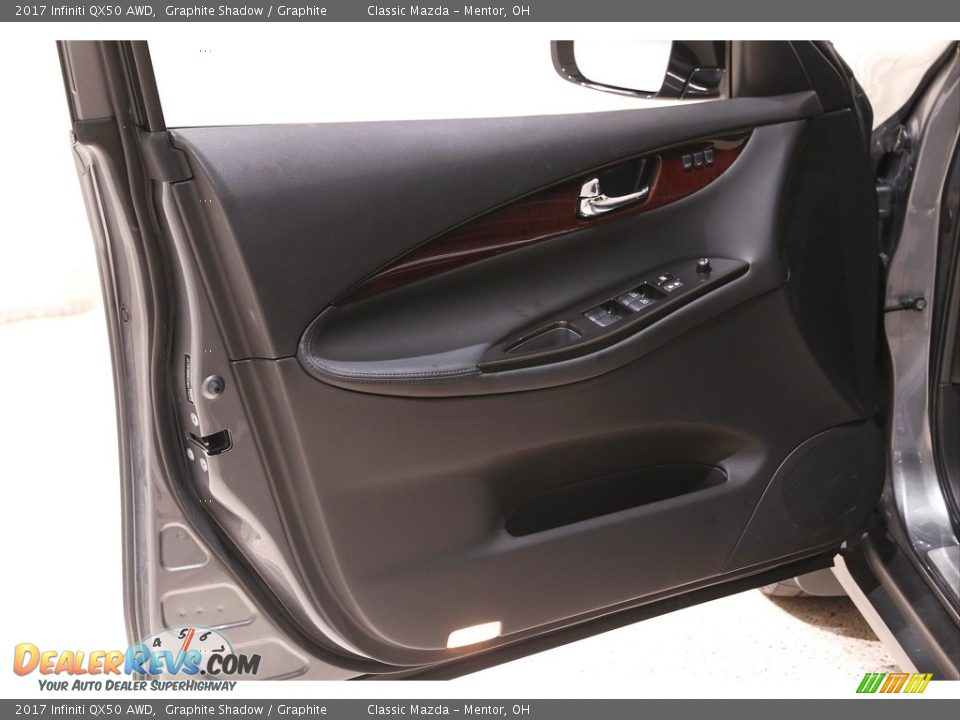 Door Panel of 2017 Infiniti QX50 AWD Photo #4