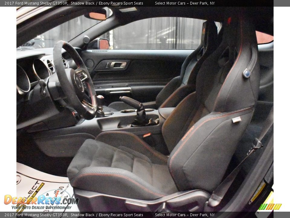 Front Seat of 2017 Ford Mustang Shelby GT350R Photo #10