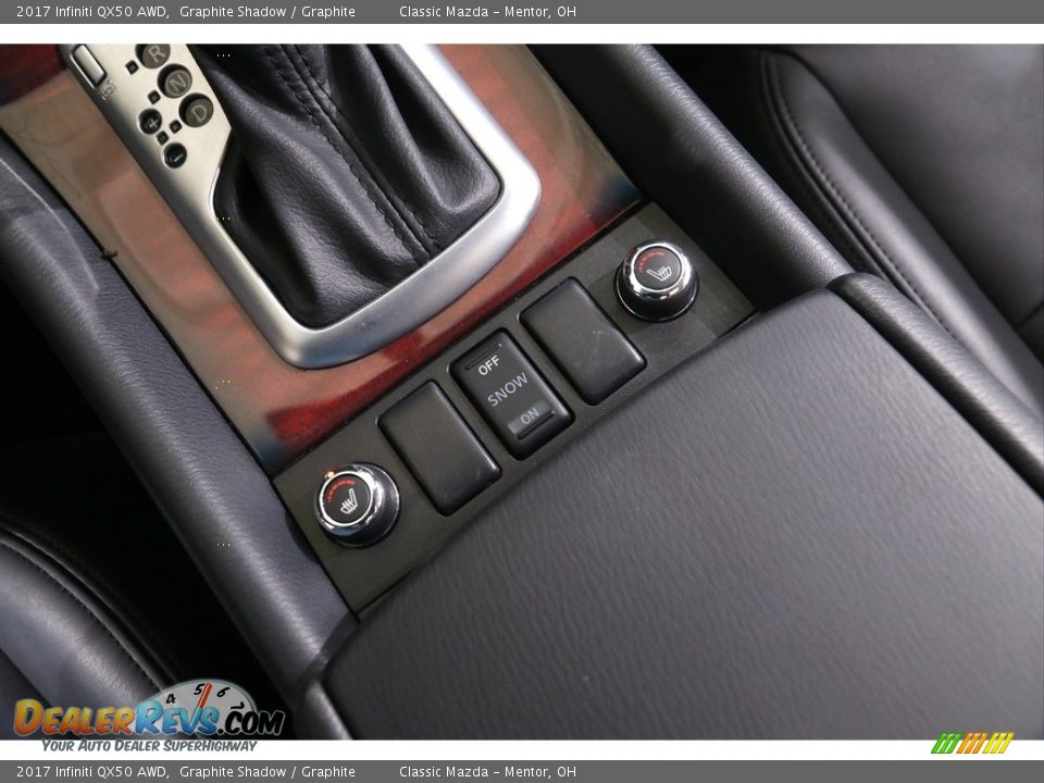 Controls of 2017 Infiniti QX50 AWD Photo #16