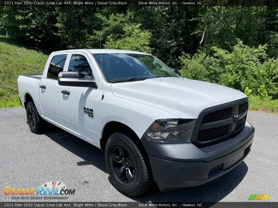 2021 Ram 1500 Classic Crew Cab 4x4 Bright White / Diesel Gray/Black Photo #4