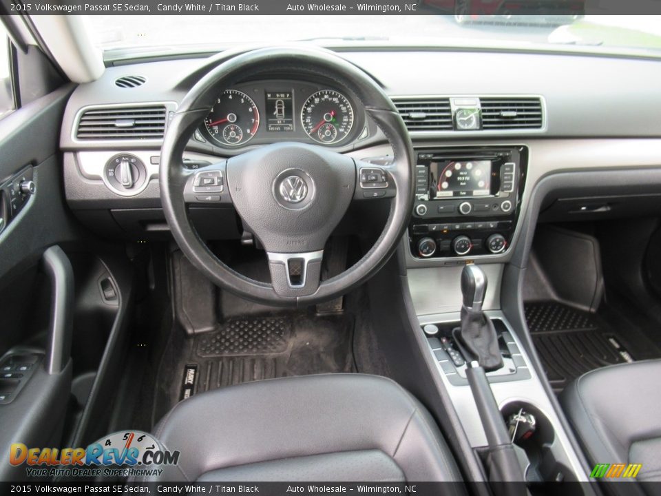 Dashboard of 2015 Volkswagen Passat SE Sedan Photo #15