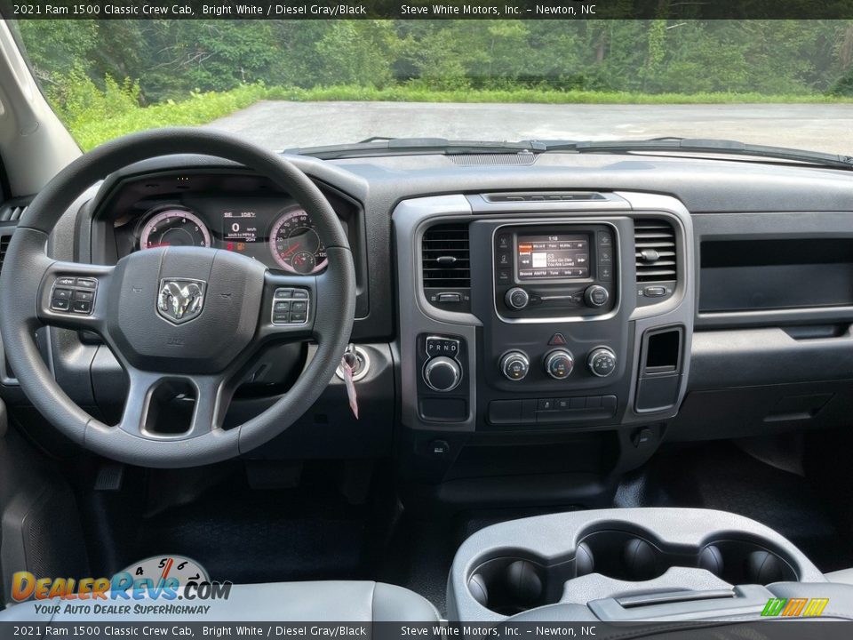 2021 Ram 1500 Classic Crew Cab Bright White / Diesel Gray/Black Photo #16