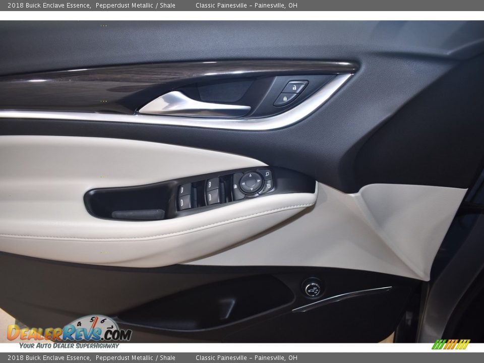 Door Panel of 2018 Buick Enclave Essence Photo #11