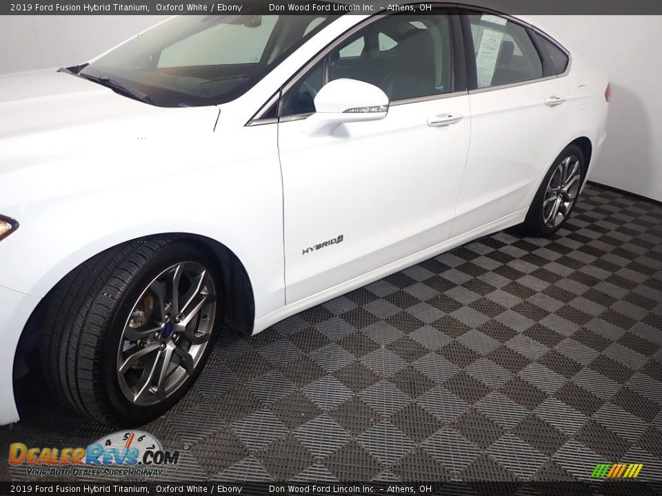 2019 Ford Fusion Hybrid Titanium Oxford White / Ebony Photo #12