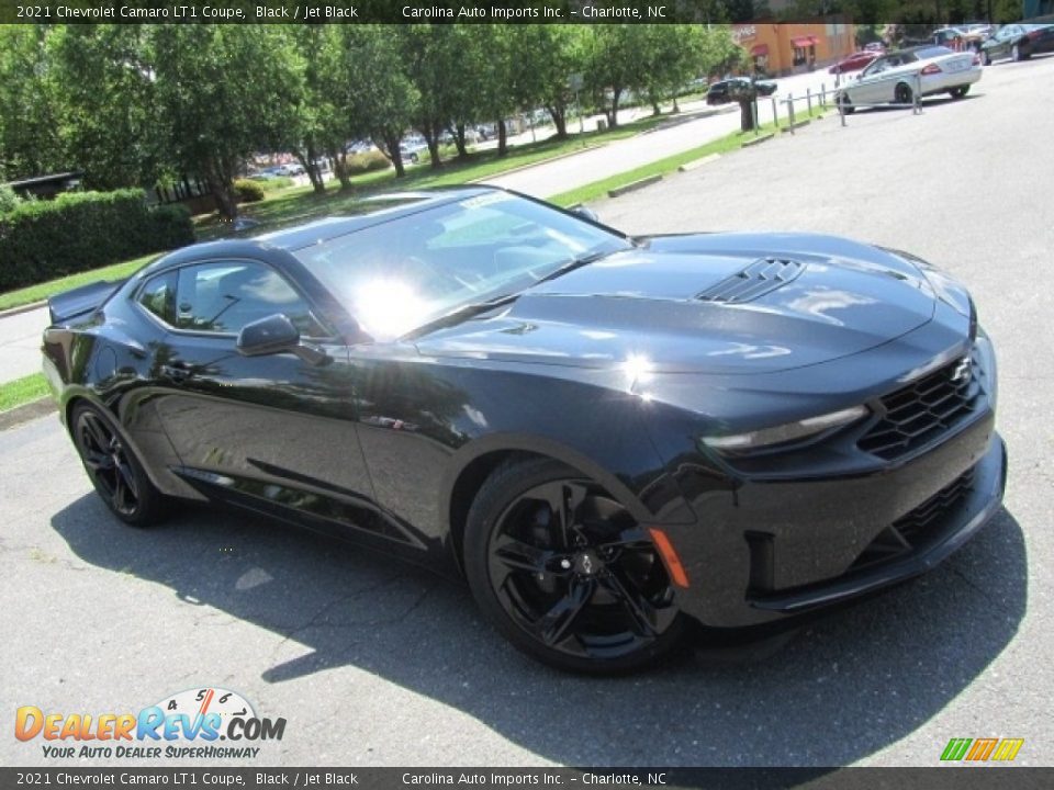 Front 3/4 View of 2021 Chevrolet Camaro LT1 Coupe Photo #3