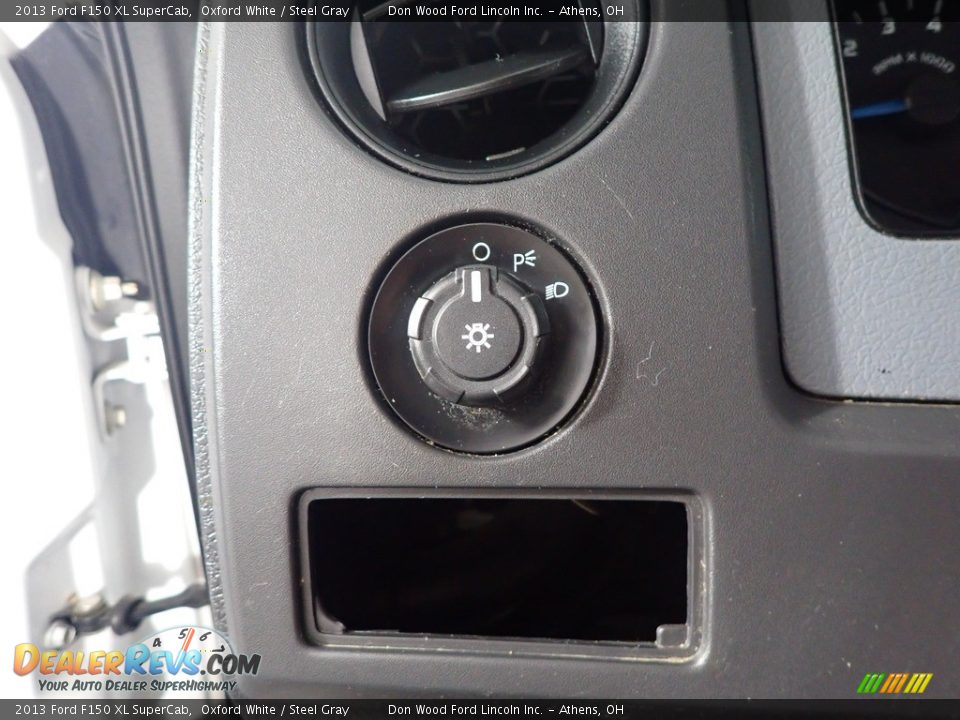 2013 Ford F150 XL SuperCab Oxford White / Steel Gray Photo #29