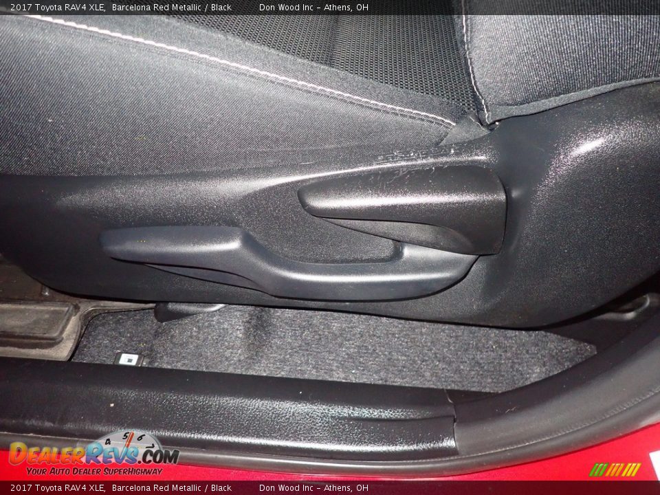 2017 Toyota RAV4 XLE Barcelona Red Metallic / Black Photo #24