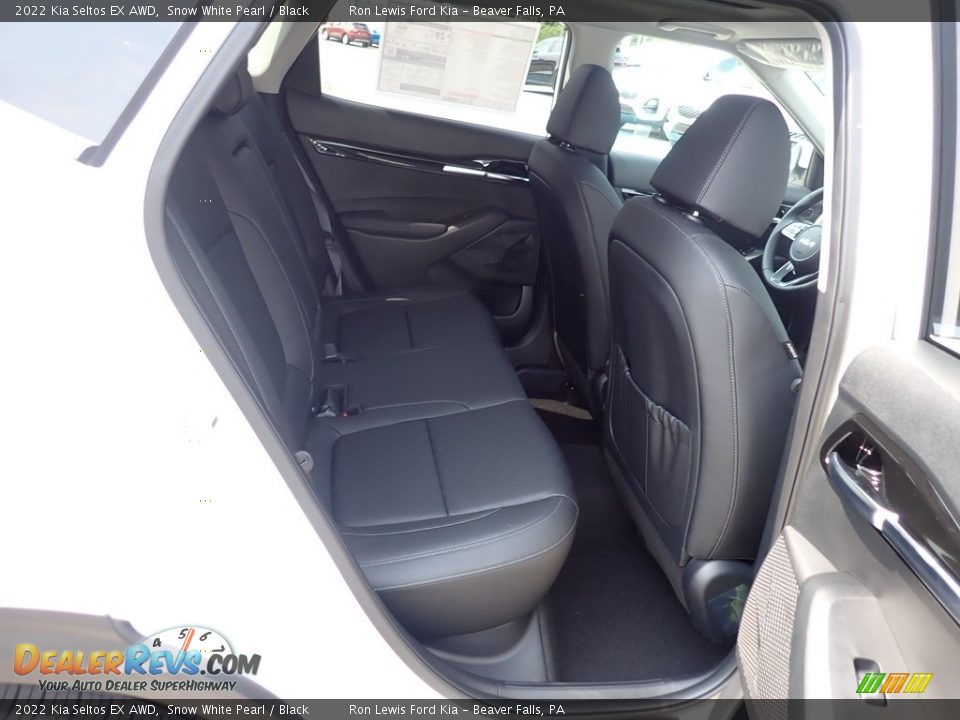 2022 Kia Seltos EX AWD Snow White Pearl / Black Photo #10