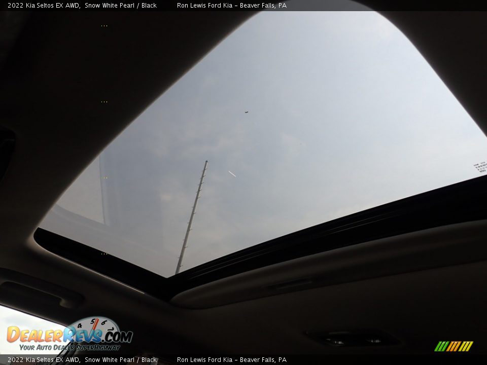 2022 Kia Seltos EX AWD Snow White Pearl / Black Photo #18