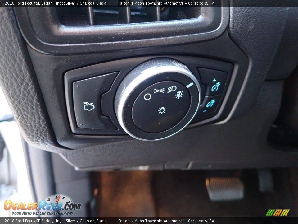 2018 Ford Focus SE Sedan Ingot Silver / Charcoal Black Photo #22