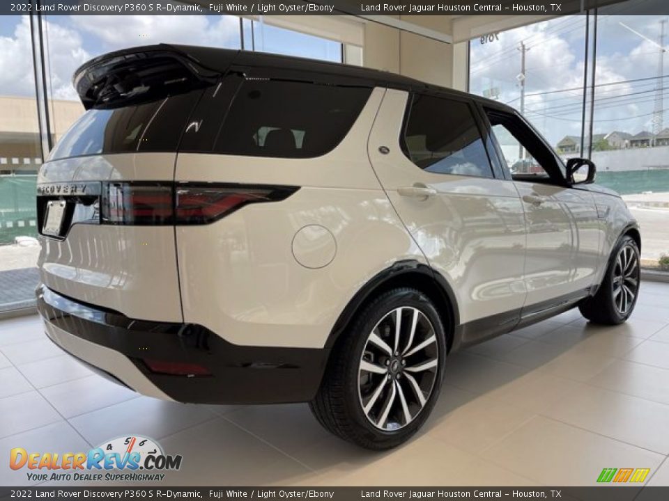 2022 Land Rover Discovery P360 S R-Dynamic Fuji White / Light Oyster/Ebony Photo #26