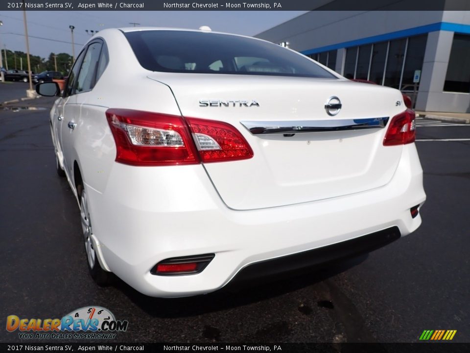 2017 Nissan Sentra SV Aspen White / Charcoal Photo #5