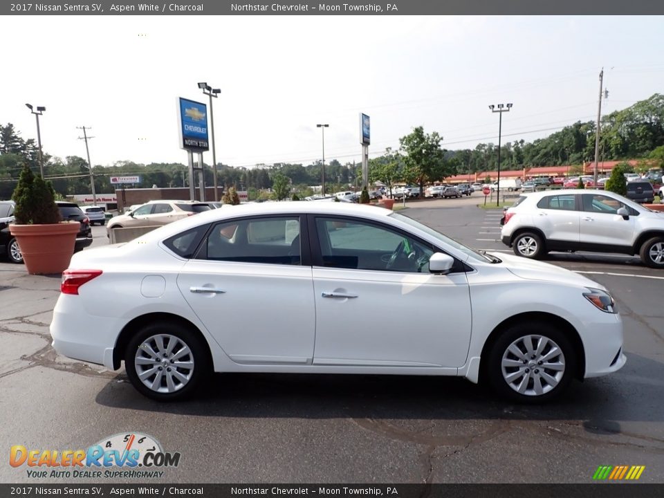 2017 Nissan Sentra SV Aspen White / Charcoal Photo #10