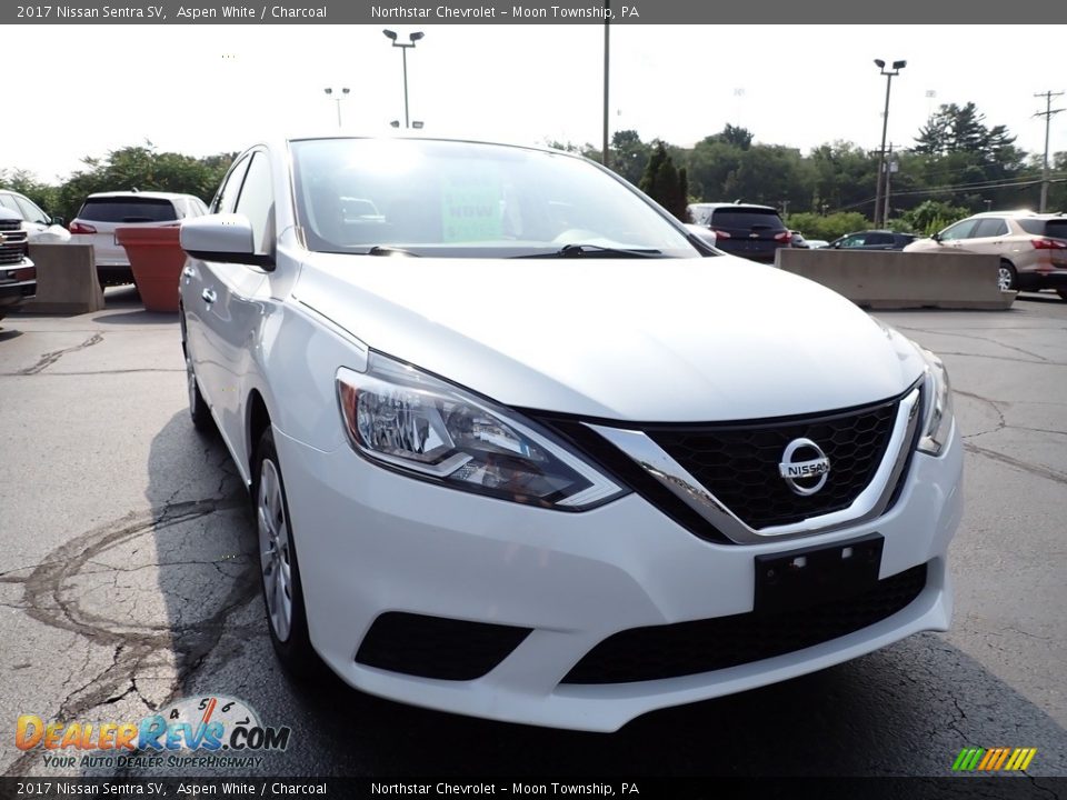 2017 Nissan Sentra SV Aspen White / Charcoal Photo #12