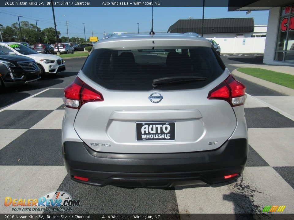 2018 Nissan Kicks SV Brilliant Silver / Charcoal Photo #4