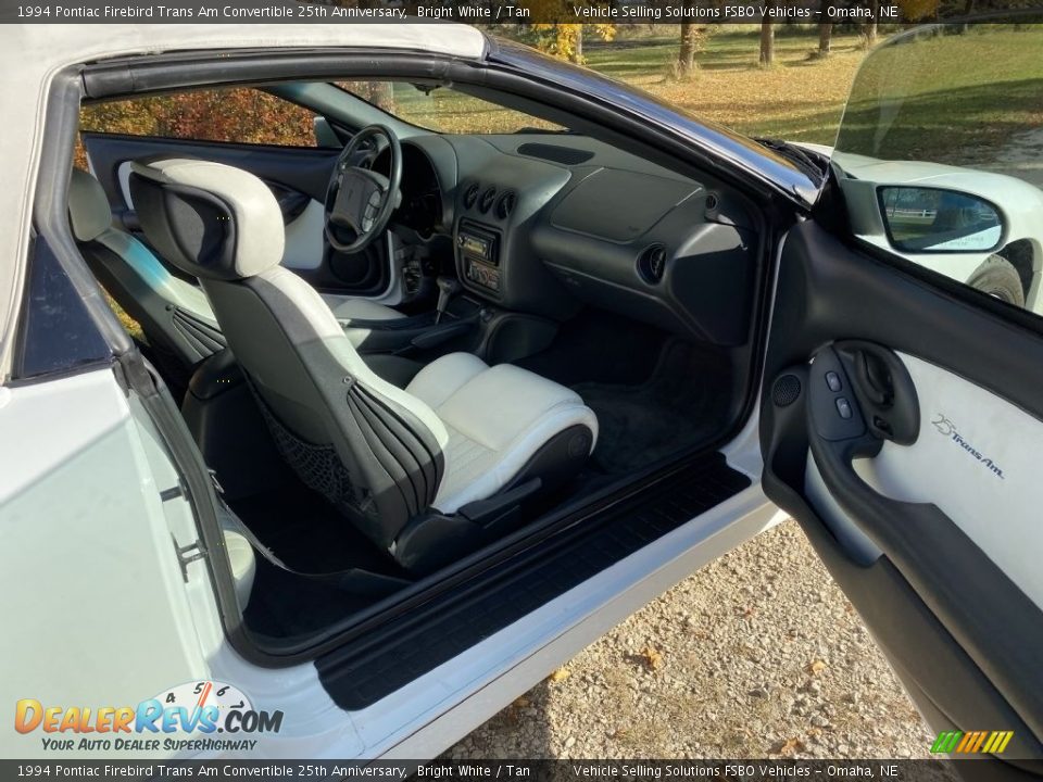 1994 Pontiac Firebird Trans Am Convertible 25th Anniversary Bright White / Tan Photo #16