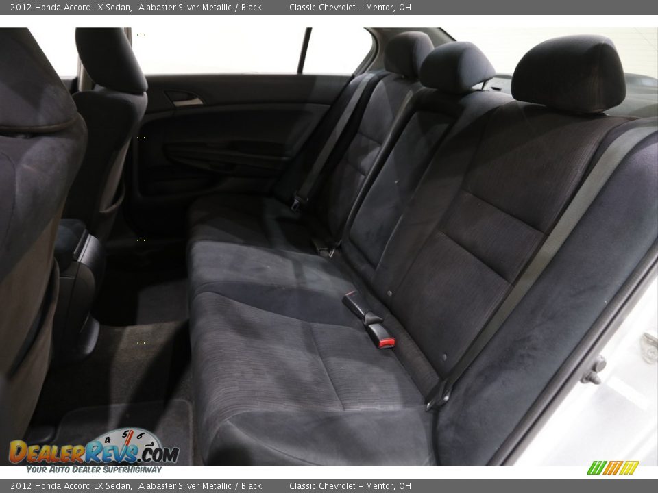 2012 Honda Accord LX Sedan Alabaster Silver Metallic / Black Photo #16