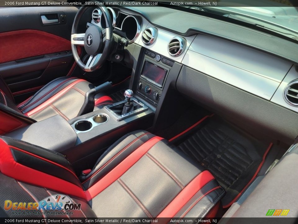 2006 Ford Mustang GT Deluxe Convertible Satin Silver Metallic / Red/Dark Charcoal Photo #10