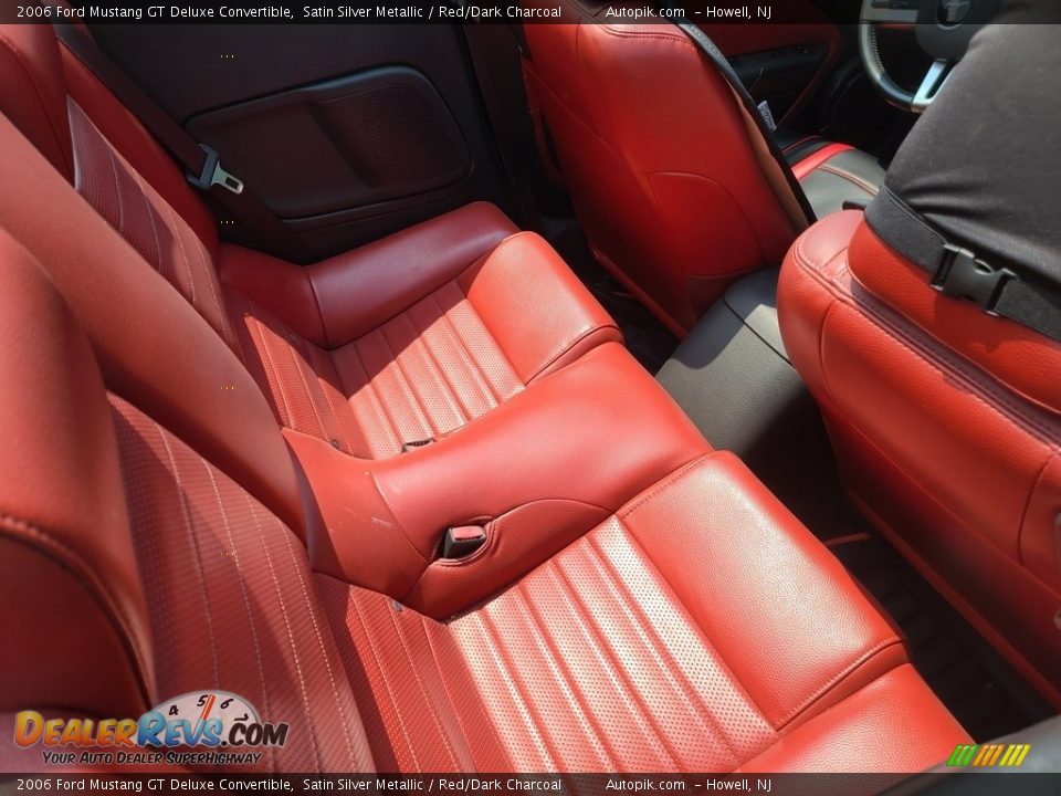 2006 Ford Mustang GT Deluxe Convertible Satin Silver Metallic / Red/Dark Charcoal Photo #12