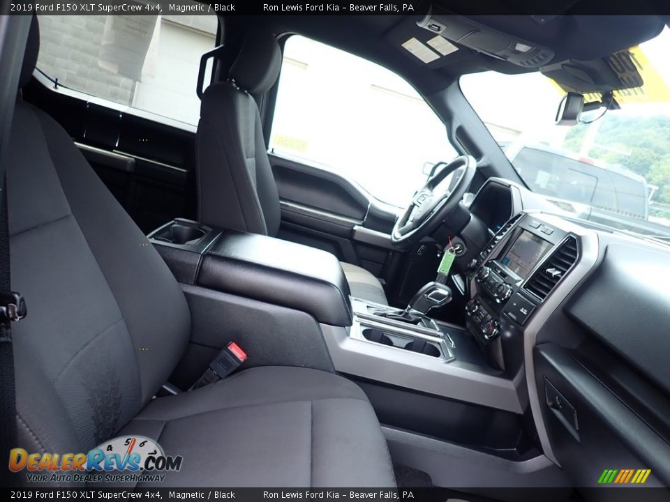 2019 Ford F150 XLT SuperCrew 4x4 Magnetic / Black Photo #10